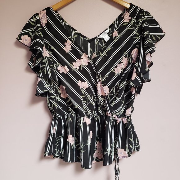 Streetwear Society Size Large Semi-Sheer Women's Floral Top - Gently Used - Picture 6 of 6